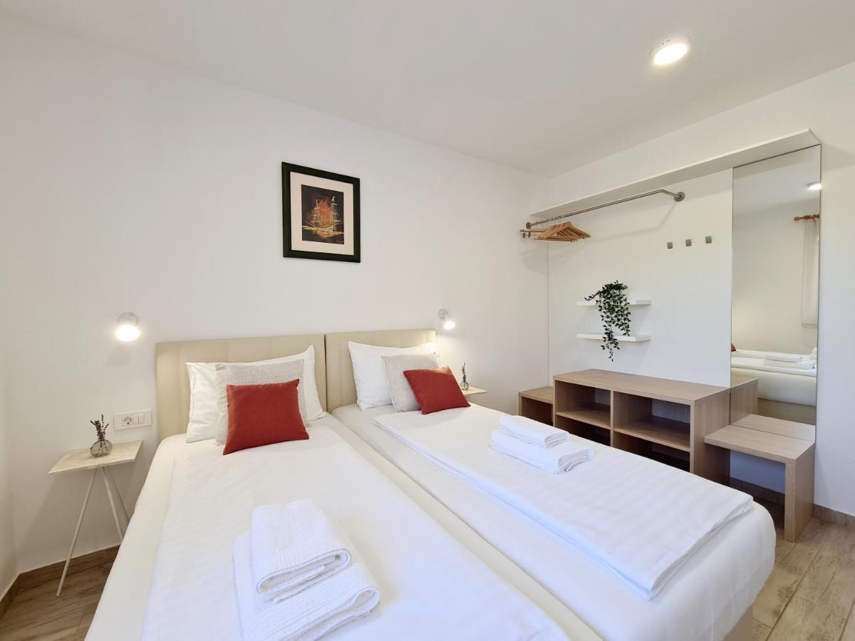 Orkula Apartments Pašman Extérieur photo
