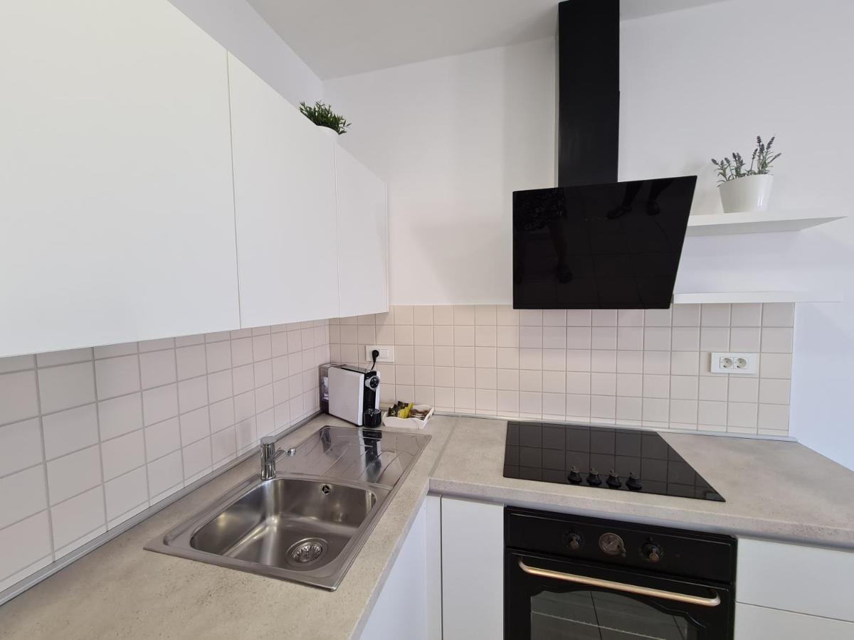 Orkula Apartments Pašman Extérieur photo